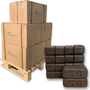 300-kg-Palette mit hochwertigen Torfbriketts aus Deutschland. Vergleichbar mit Kohlebriketts.